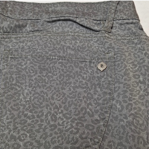 NWT Democracy "AB"solution Slimming & Butt Boost High Rise Jean - Picture 9 of 13